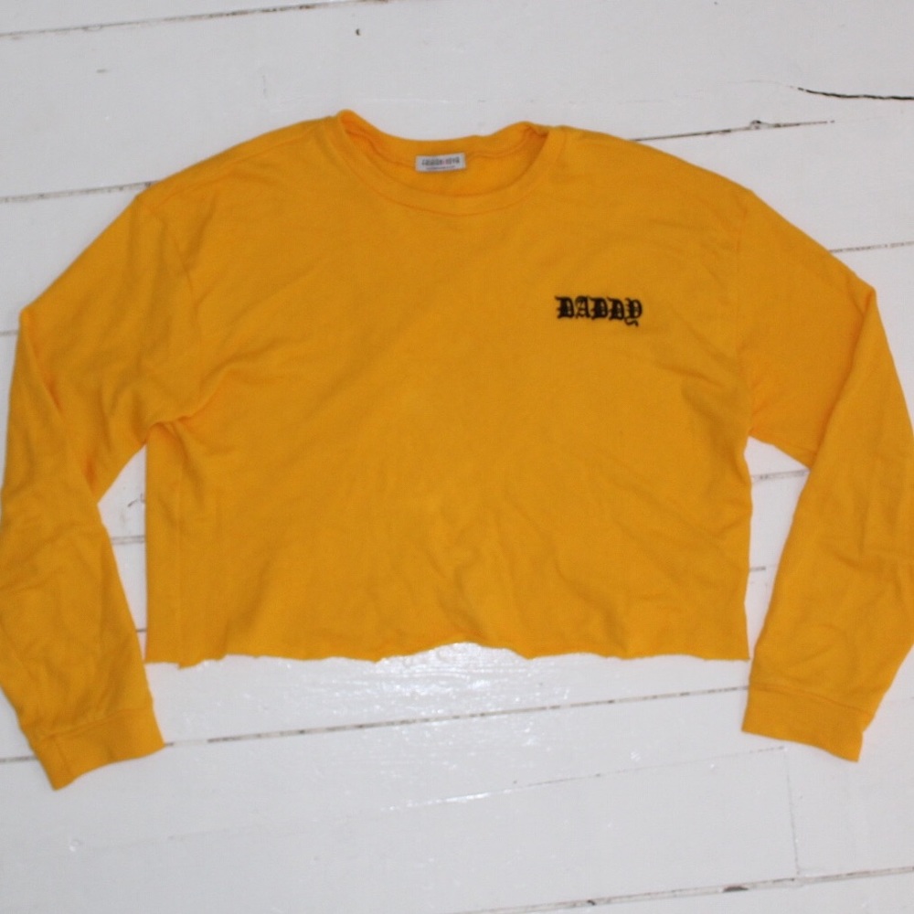 fashion nova “daddy” crop top